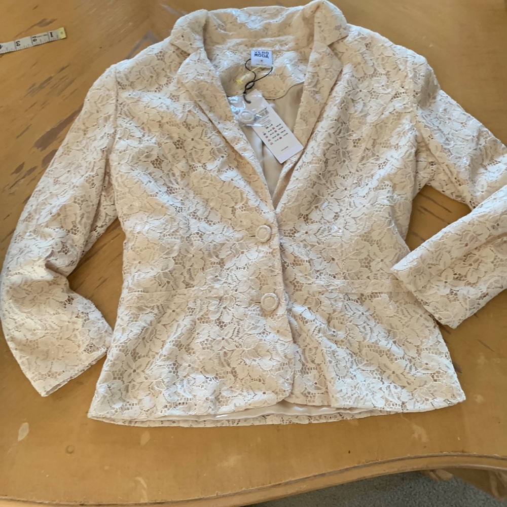 New lace blazer